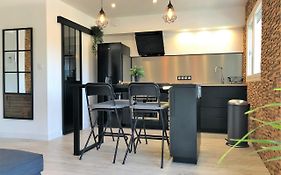 Confort et Décoration Soignée à Carqueiranne